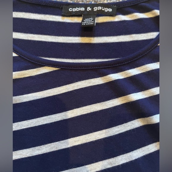 Cable & Gauge Size M Navy/Gray Striped Tunic Top - Picture 3 of 4
